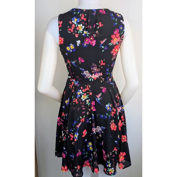 Express Minidress 2 Fit & Flare Sleeveless Black & Bright Floral Keyhole Neck - Picture 7 of 11